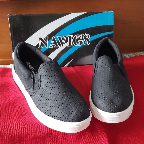 NAVIG8 Shoes - NWOT "NAVIG 8" Slip-on Sneakers Black/White Size 9